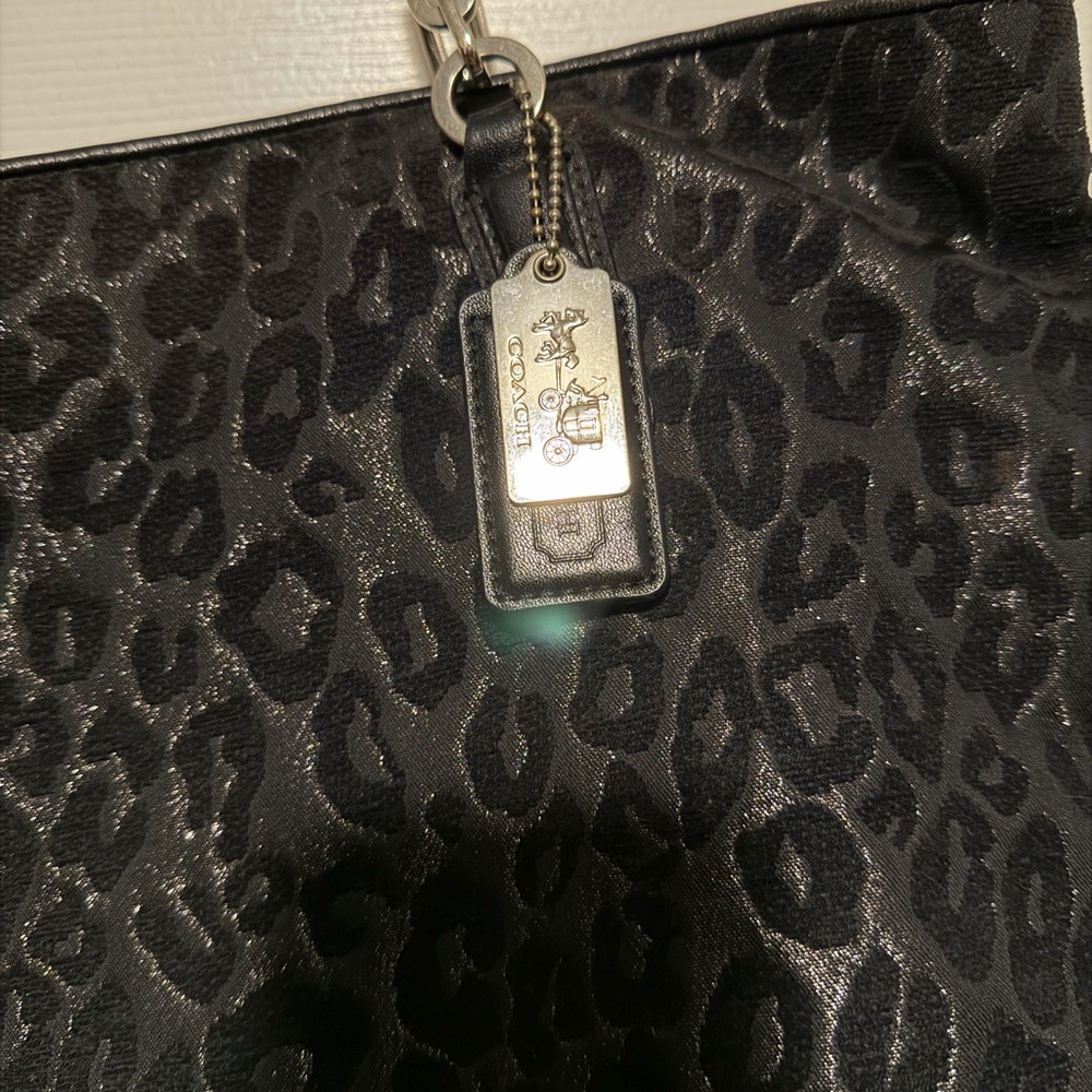 Coach Madison Chenille Ocelot Tote bag. 
 Black Leopard Print - Picture 8 of 12